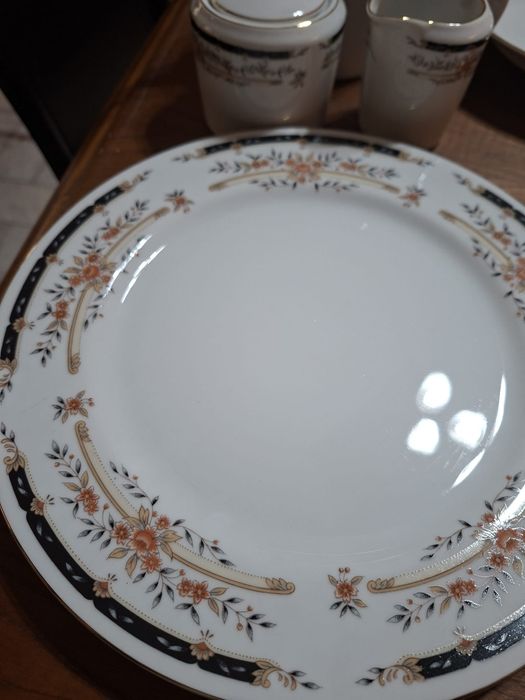 Conjunto de jantar e conjunto de café completo