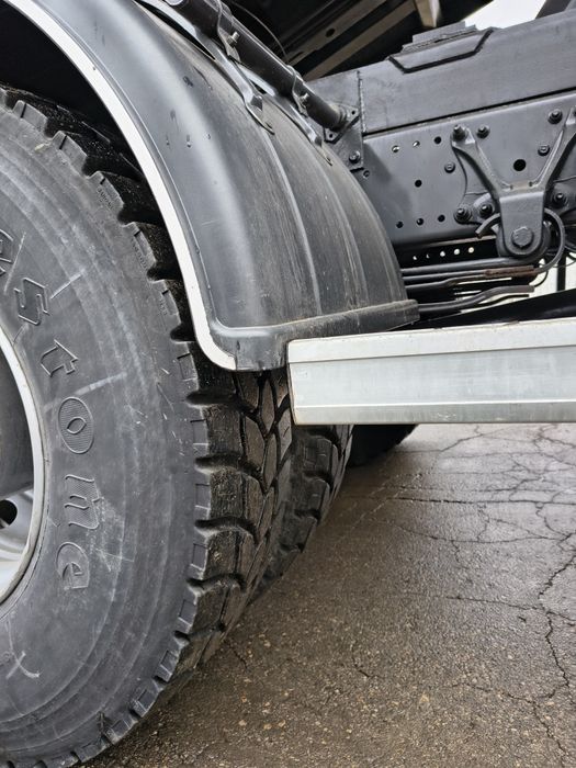 Mercedes AXOR 1828 wywrotka hydroburta niski przebieg kiper super stan