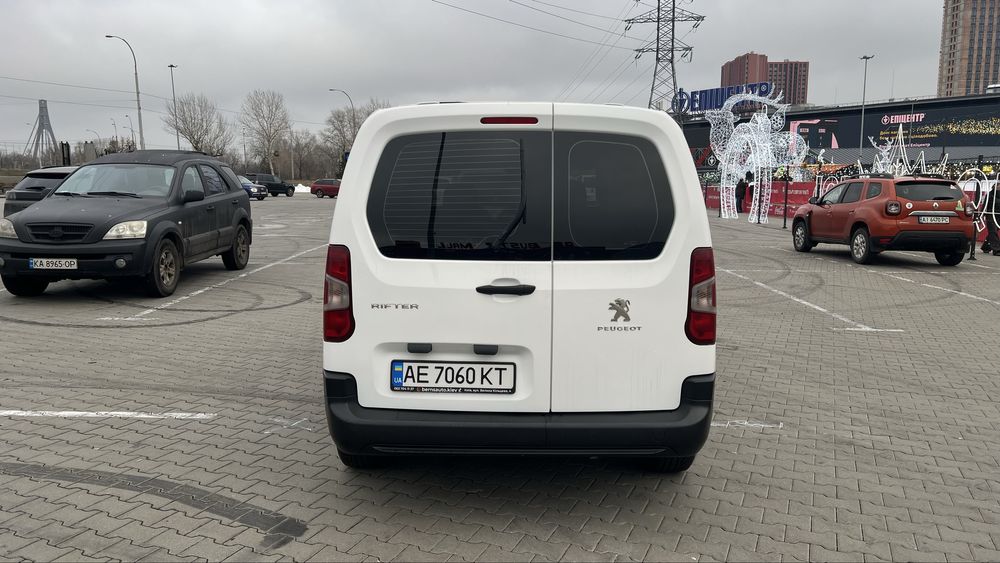 Пежо рифтер . Партнер