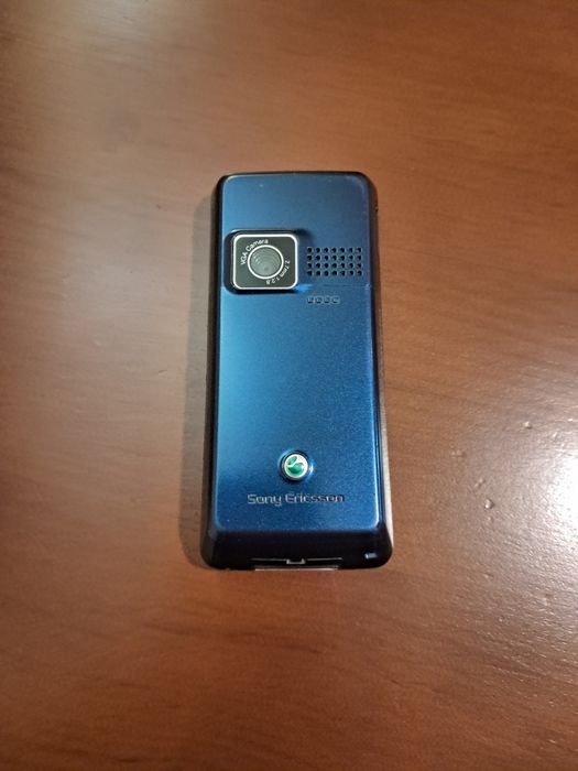 Телефон Sony Ericsson K220i
