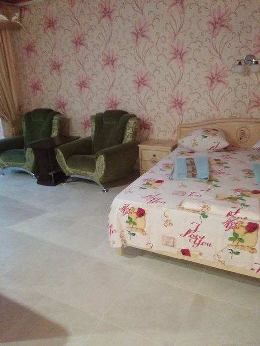 Сдаётся квартира посуточно и по часовой оплатой,центр города.