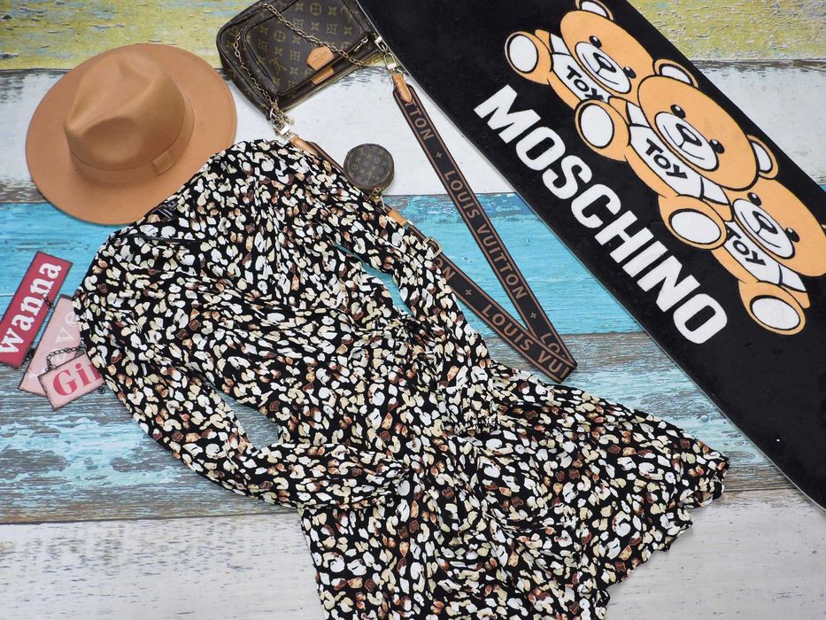 Vero Moda Kopertowa sukienka wzory serek M