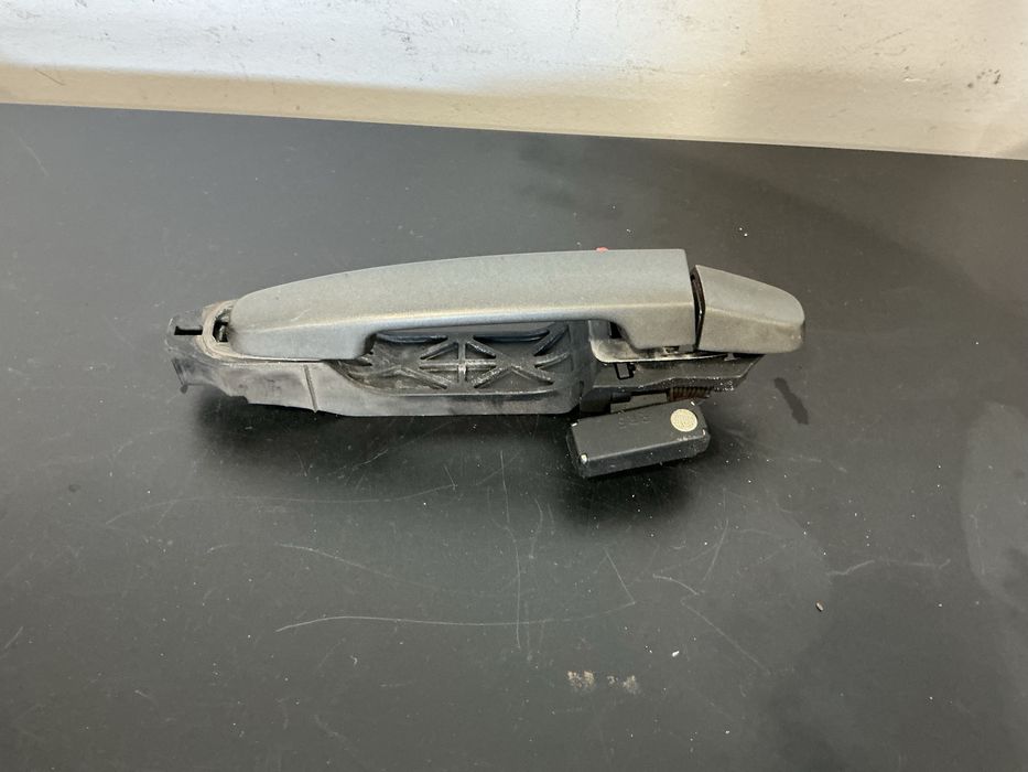 Maçaneta externa traseira direita original Toyota Corolla e12