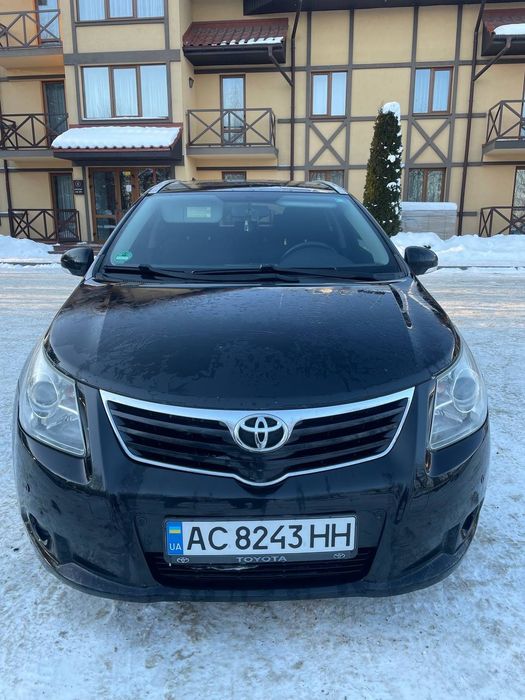 Toyota Avensis 2011 дизель автомат