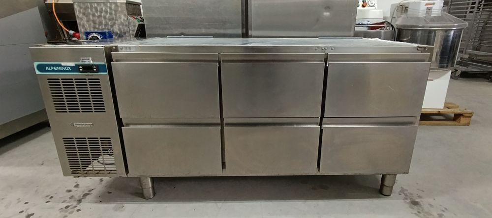 Стіл холодильний. Стіл. Для бару.  Alpeninox