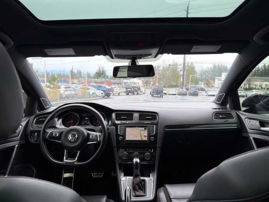 Volkswagen Golf GTI Autobahn 4-Door      2016