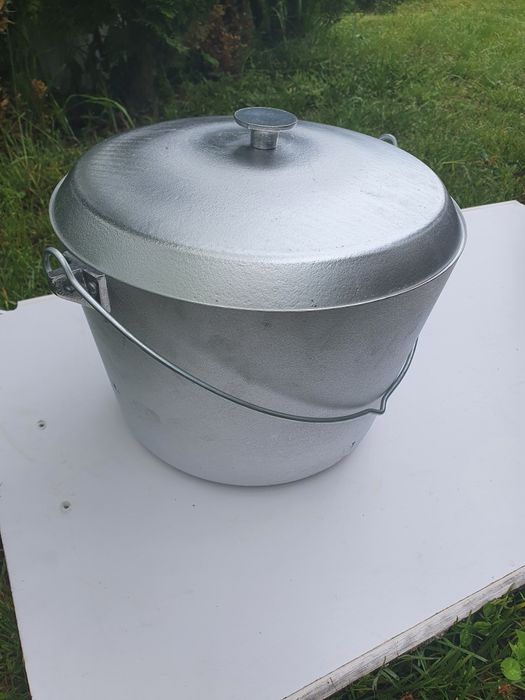 Казан походный (12 л) алюминиевый литой с крышкой и дужкой