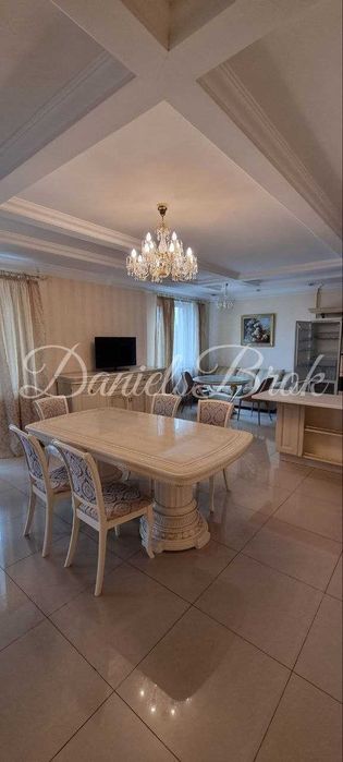 Аренда 4 комнатные апартаменты в ЖК Диамант