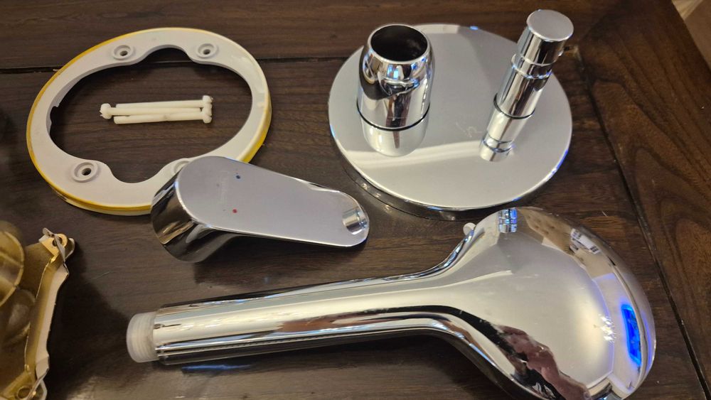 Bateria Hansgrohe – głowica, element zewnętrzne, akcesoria prysznicowe