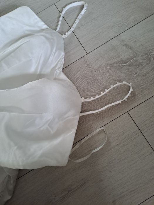 Suknia ślubna asymetryczna midi perełki gorset 40/42