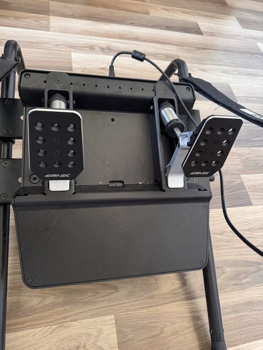 Zestaw kierownica Simagic GT Neo + Pedały P500 +kokpit gt lite pro – stan idealny, komplet