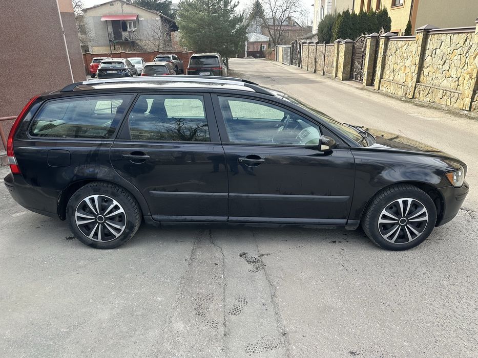 Volvo v50 2.0 diesel в гарному стані !!!