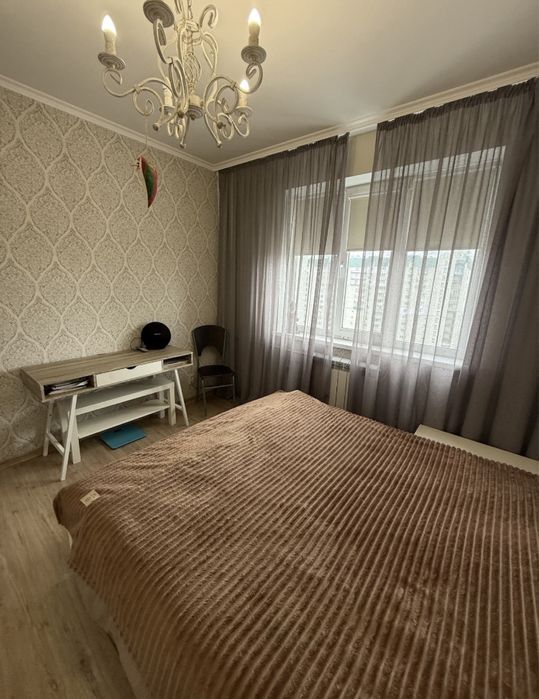 Продам 2 комнатную квартиру м. Студенческая