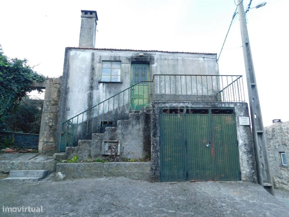 Moradia T4 / Gouveia, Rio Torto e Lagarinhos