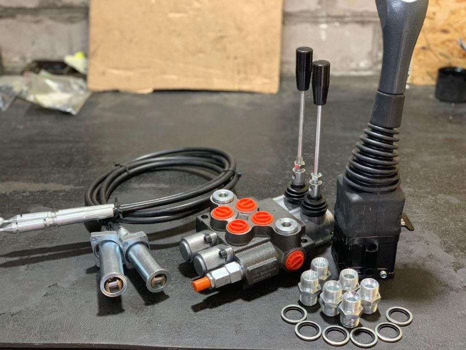 Распределитель болгарский с плавающим на тросах с джойстиком МТЗ, ЮМЗ