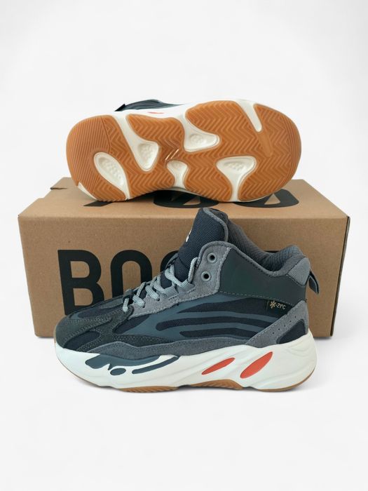 Жіночі зимові кросівки з хутром Adidas Yeezy Boost 700 V2 (-21°C)