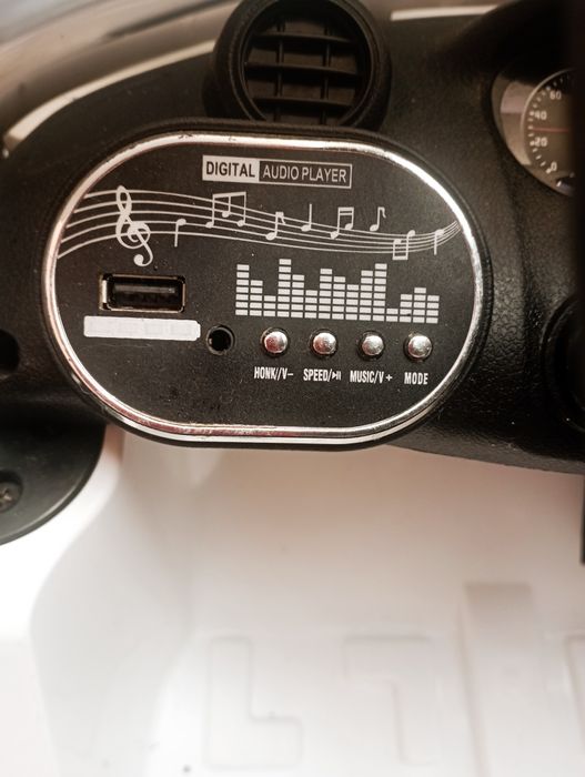 Продам дитячий автомобіль SPoko