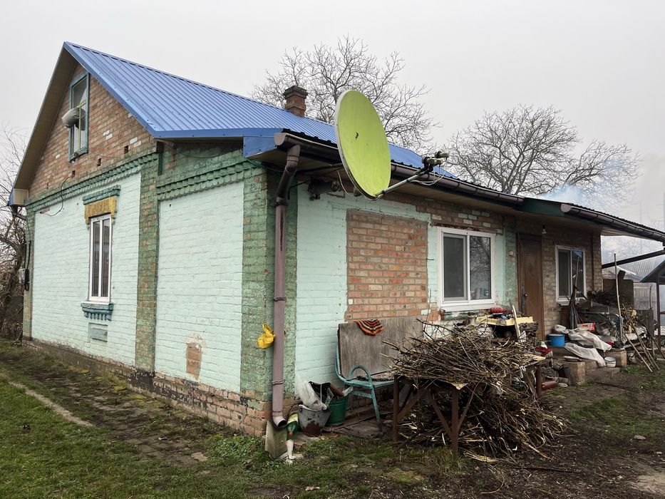 Продаю 2 будинка зручностями передмісті м Долинська на площі 50 соток