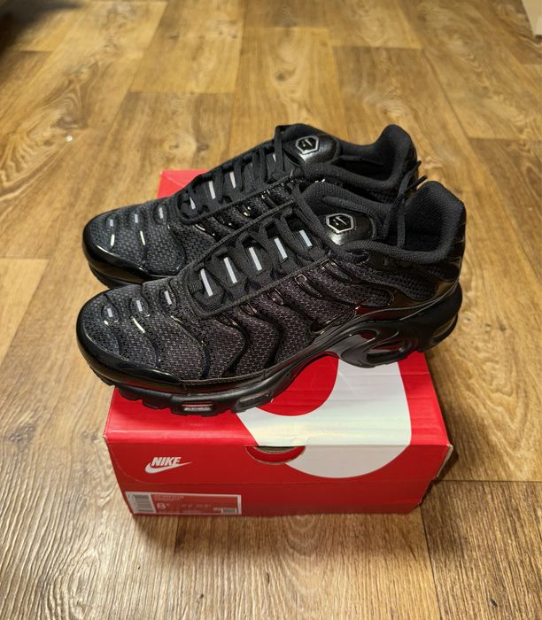 nike air max plus triple black - купити чоловіче взуття