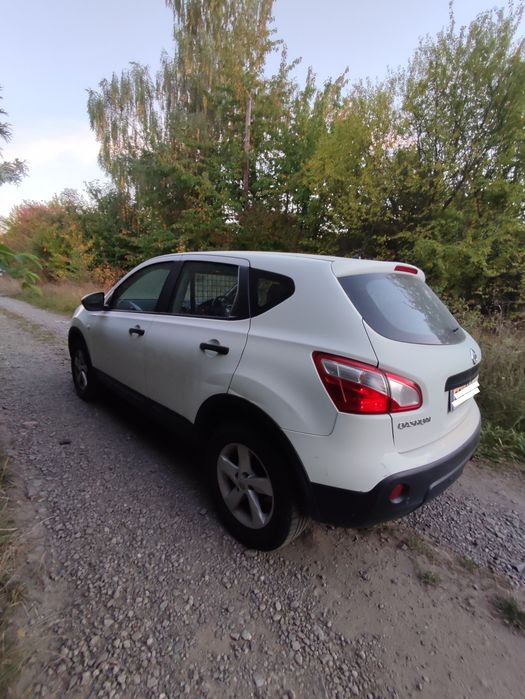 Ніссан Кашкай  1.6