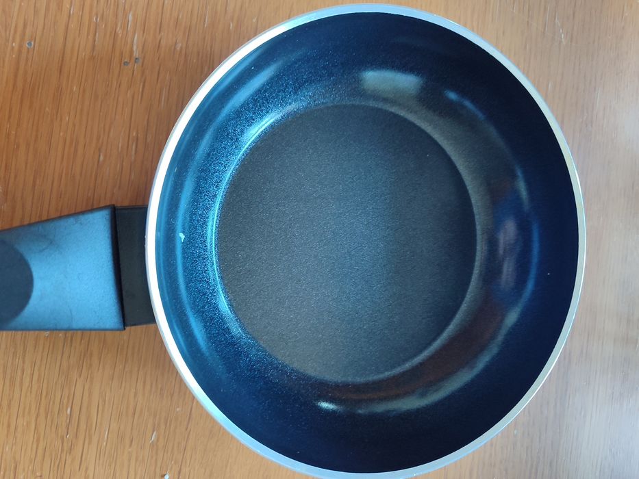 Vende-se frigideira 20cm