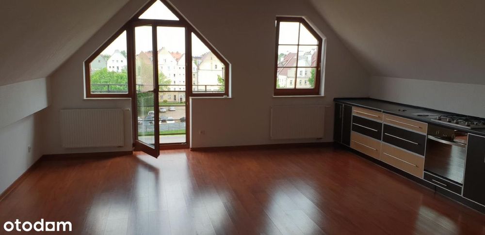 Mieszkanie na Starym Mieście bezczynszowe 4piętro