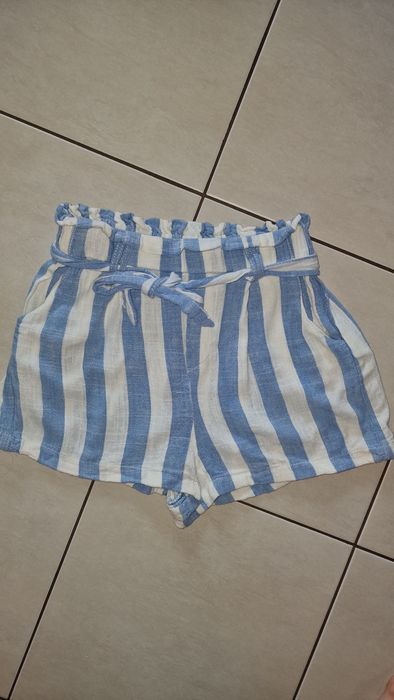 Spodenki dziewczęce 152 cm