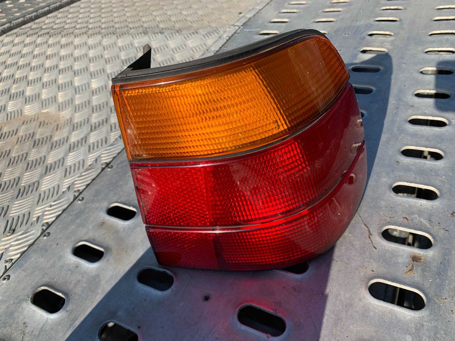 Bmw 5 e34 kombi lampa lampy tył komplet prawa lewa błotnik oryginał