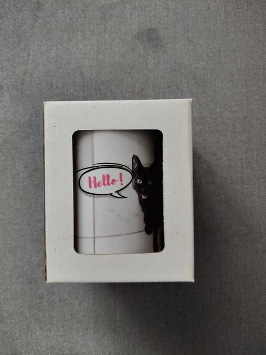 Kartonik, pudełko na kubek z okienkiem,białe.