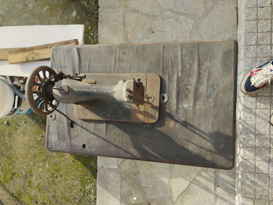 Máquina de Costura Singer Antiga