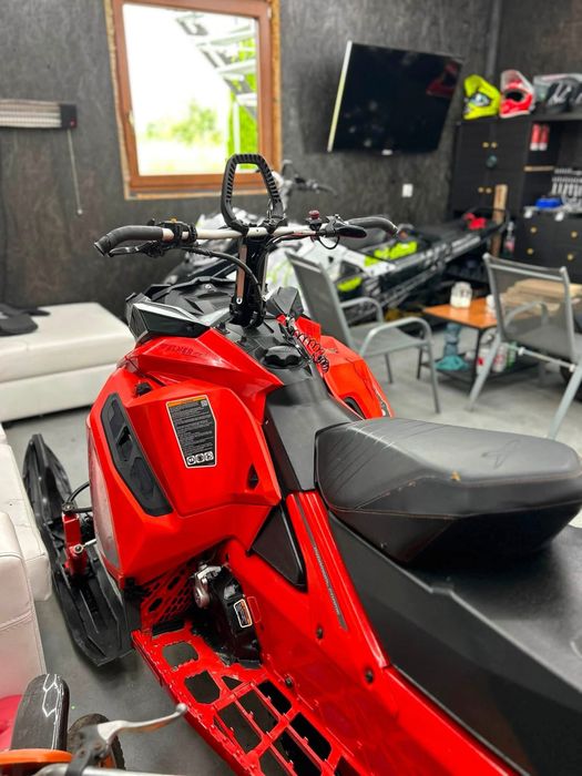 Skuter śnieżny - SkiDoo Summit 850 E-Tec SHOT 2019 rok