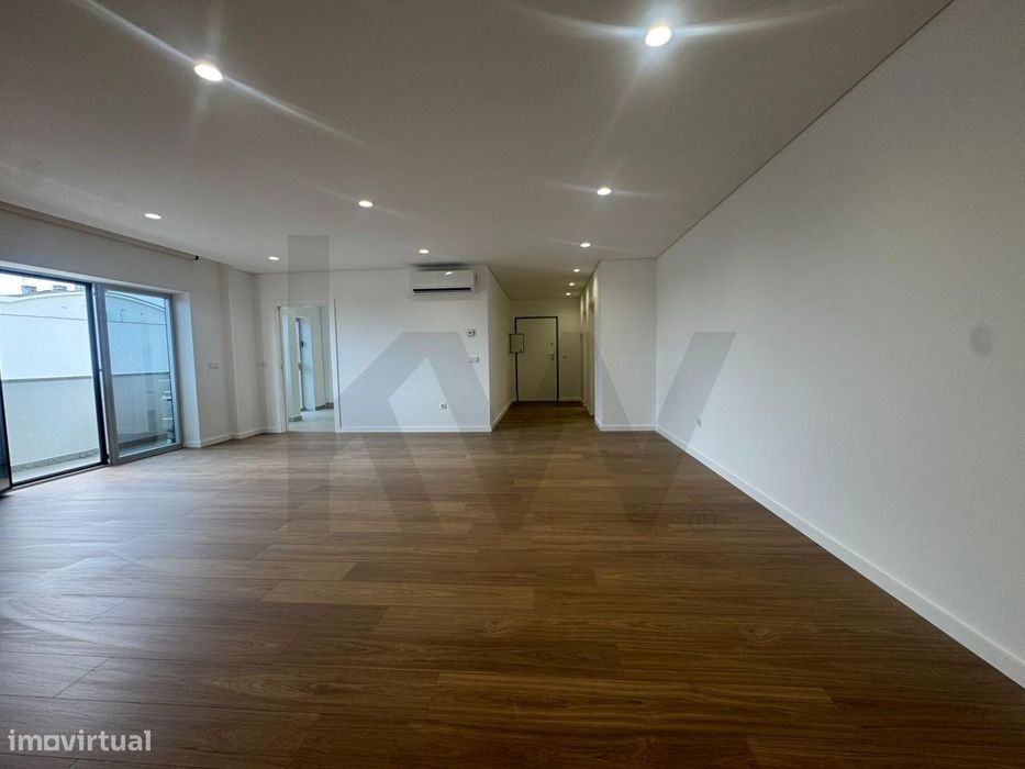 T3 de Sonho junto ao Palácio do Gelo | Viseu para vender - Um Novo Ho