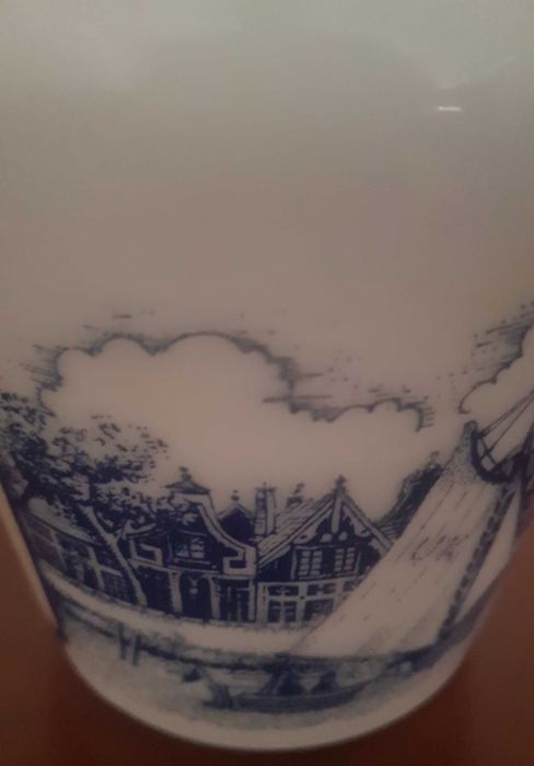 Garrafa em porcelana antiga - Oportunidade 5€