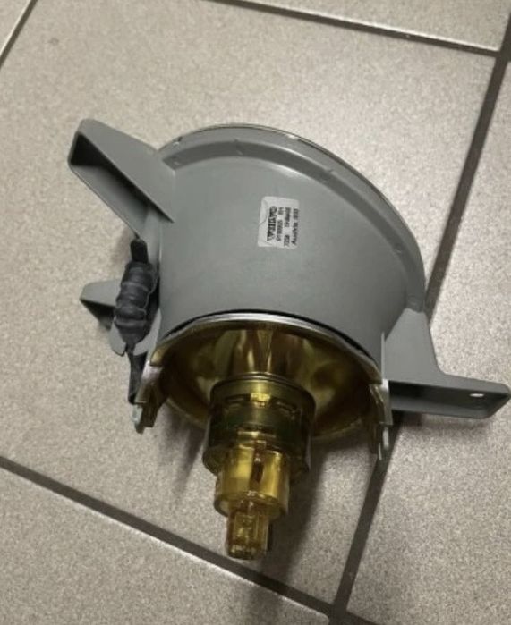 Lampa przeciwmgielna volvo xc70