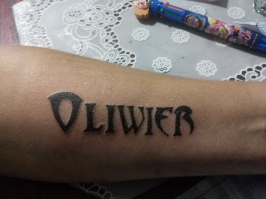 Artistic Tattoo-mobilne studio tatuażu