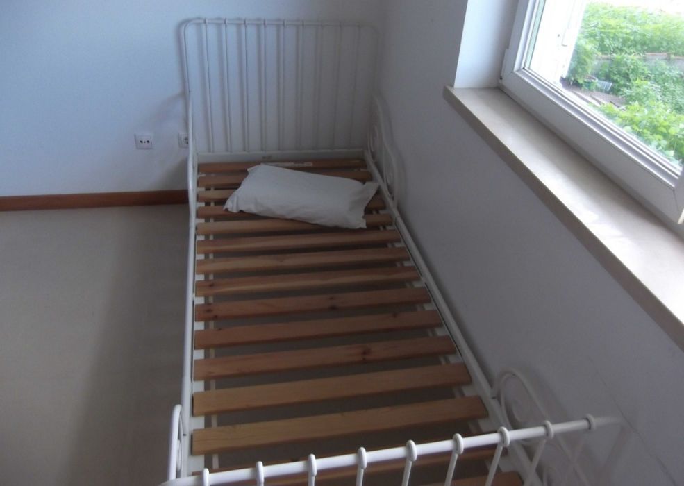 Cama de ferro de cor branca de  criança -  Ikea