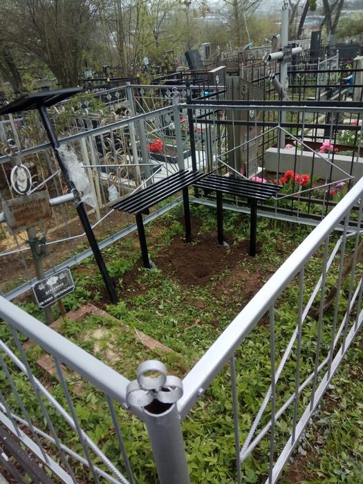 Лавочка 1500 .Столик на кладбище 1500.