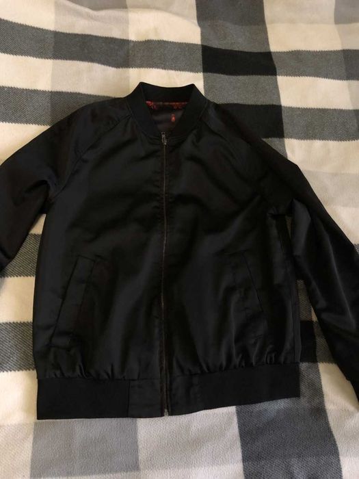 Чорний бомбер бренду H&M, розмір L, хороший стан