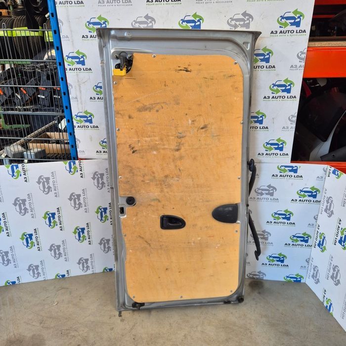 Porta traseira lado esquerdo Fiat Talento Renault Trafic Opel Vivaro