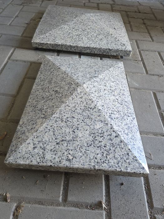 Daszek /Czapa granit