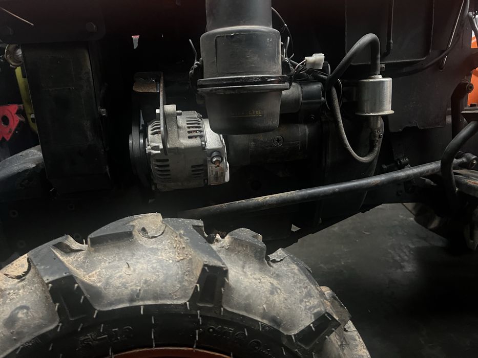 Kubota 4x4 com frese.