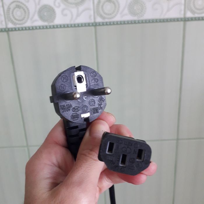 Кабель, шнур для компьютера