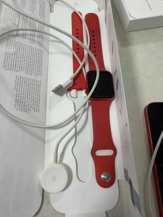 IPhone12 red128gb + Apple watch 6series 40mm