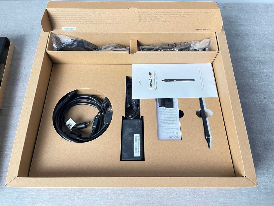 Графічний планшет Wacom Wacom Cintiq 16 FHD (DTK-1660)