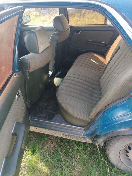 Мерседес  240 D. W 123