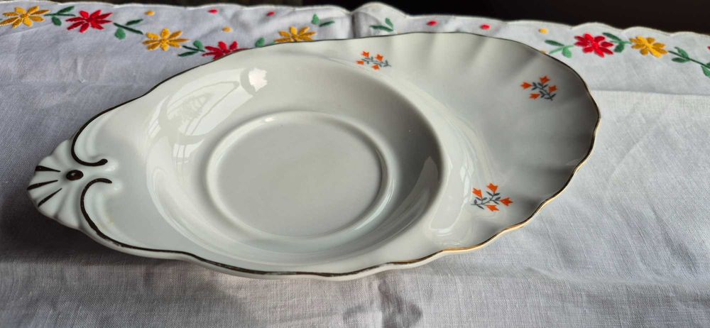 Almoçadeira com prato da Vista Alegre