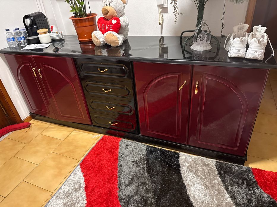 móvel espaçoso em bom estado