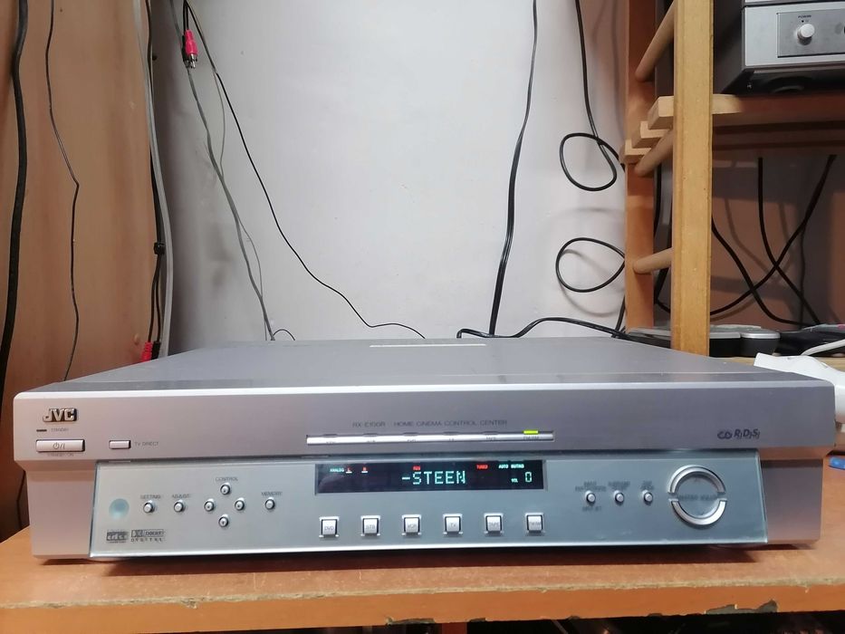Amplituner JVC RX-E100R pilot