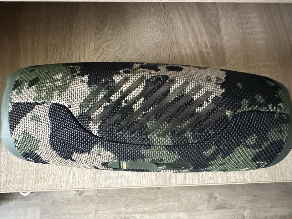 Продам колонку JBL Charge 5 в отличном техническом состоянии!Б/У