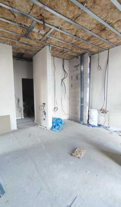 Продам  2х комнатную квартиру  72 м2 Чистовая отделка ЖК Кристалл